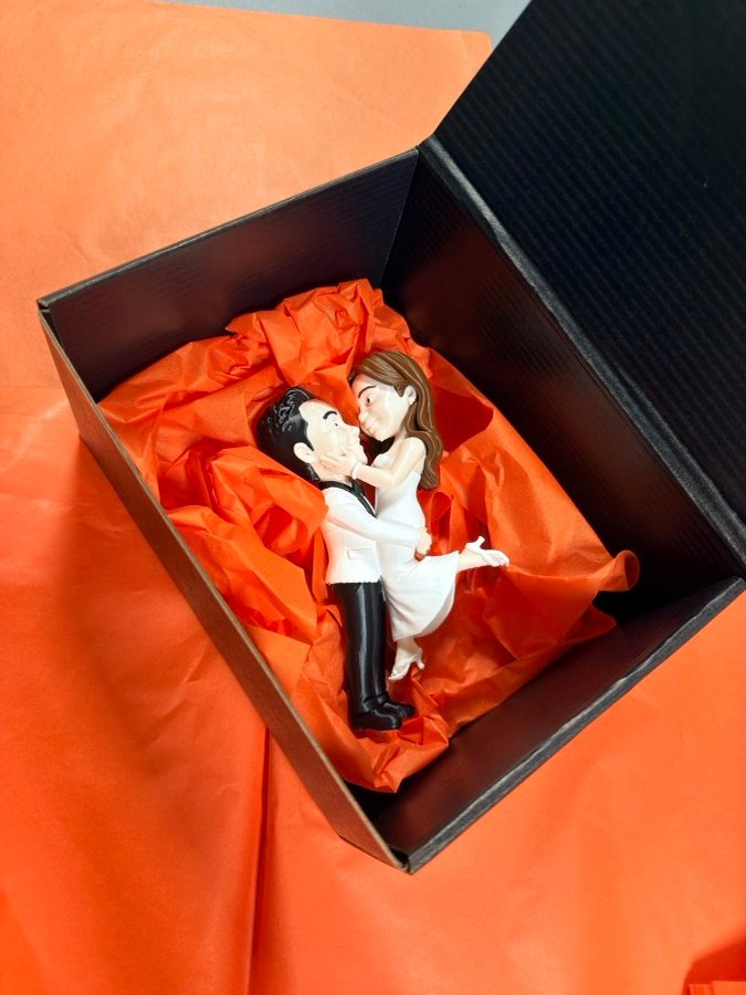 Custom wedding couple keepsake figure in a gift box